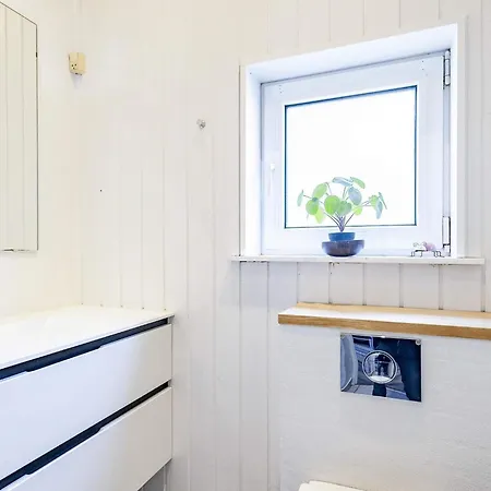 Five-bedroom Holiday In 18 펜션 *