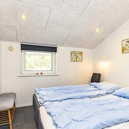 Five-bedroom Holiday In 18 펜션 *