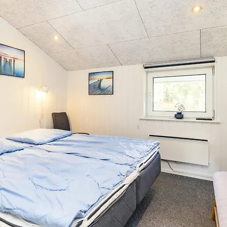 Five-bedroom Holiday In 18 * Blåvand