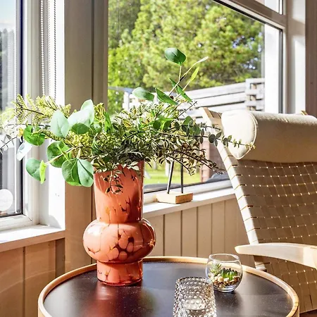 Five-bedroom Holiday In 18 Blåvand