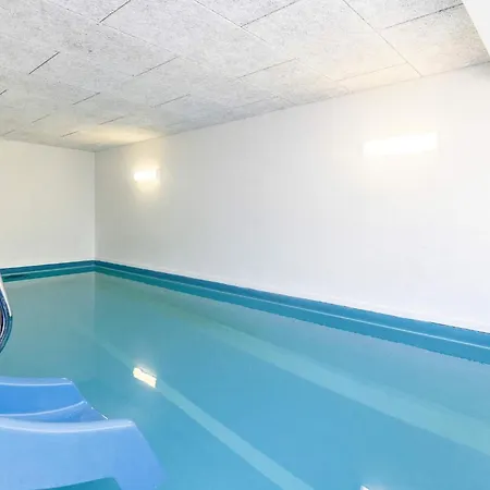 Five-bedroom Holiday In 18 * Blåvand